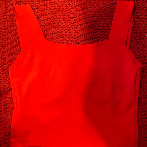 Red top - Picture 3 of 3